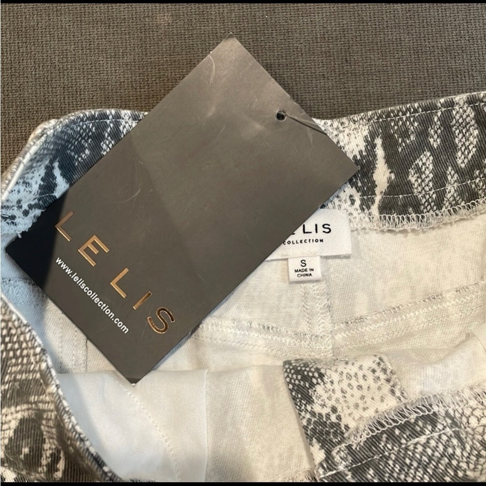 NWT Le Lis White and Grey Animal print Skirt - Picture 5 of 5